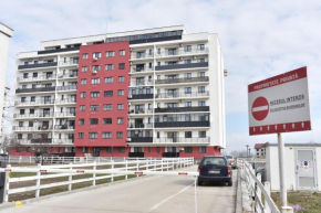 Luxury Mall Q4 Apartments